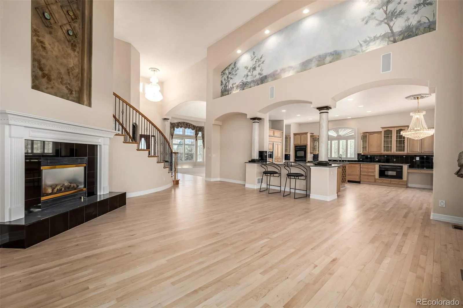 6615 S Quemoy Circle Aurora CO 80016 MLS #REC8432799 04092026030756 1600 8
