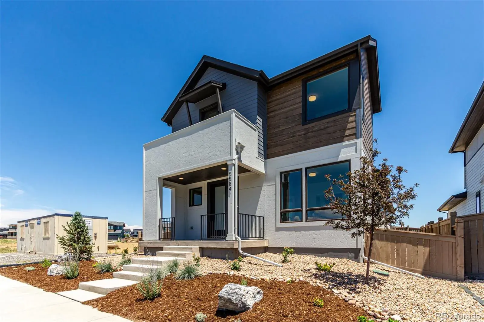 5584 Moosehead Circle Longmont CO 80504 MLS #REC8435301 01142026050525 1600 1