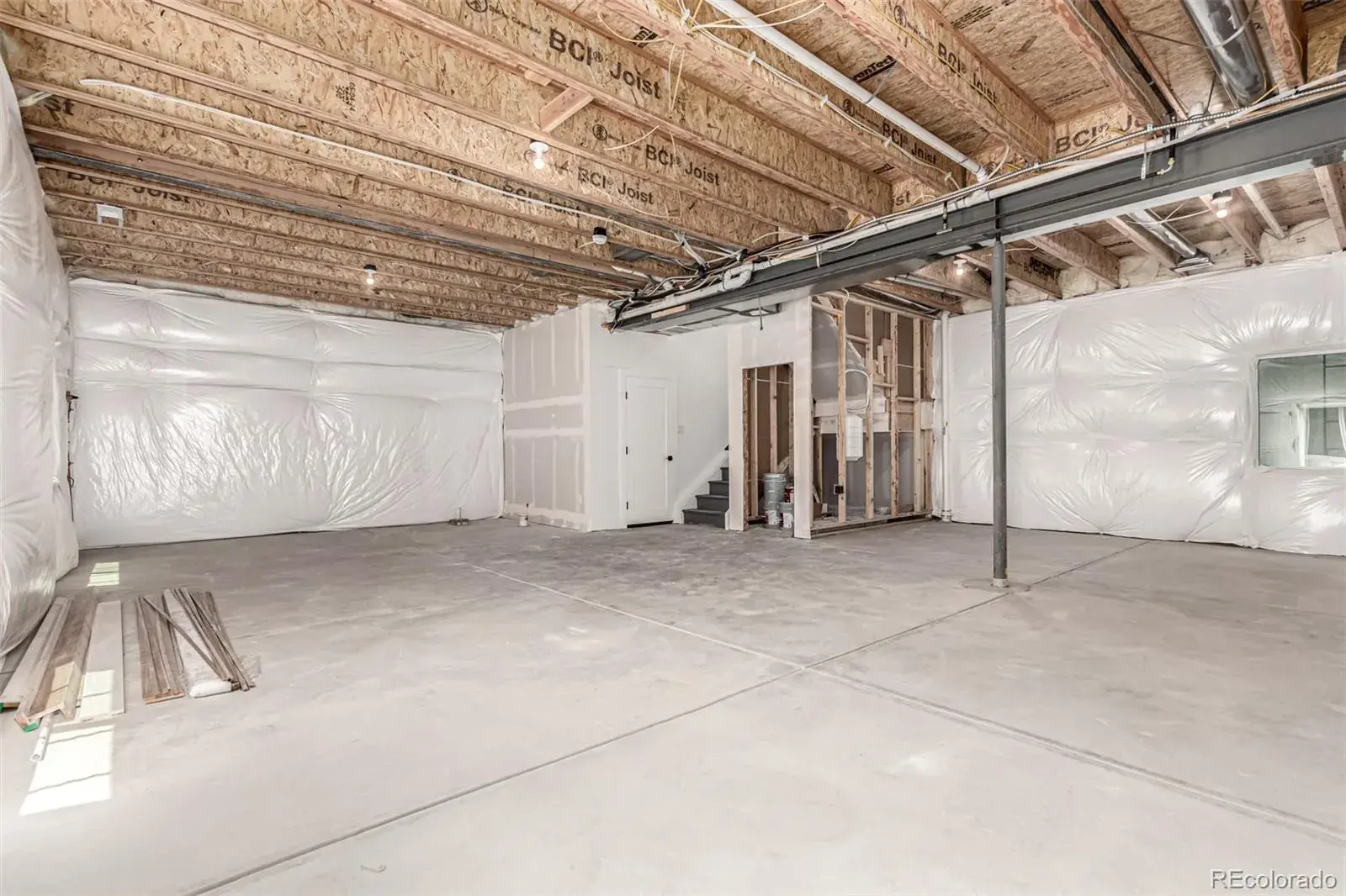 5584 Moosehead Circle Longmont CO 80504 MLS #REC8435301 01142026050525 1600 31