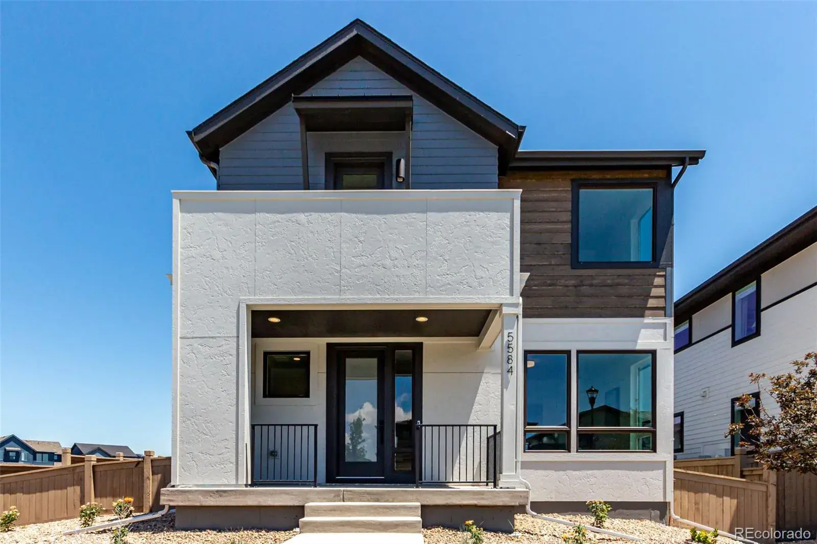 5584 Moosehead Circle Longmont CO 80504 MLS #REC8435301 01142026050525 1600 36