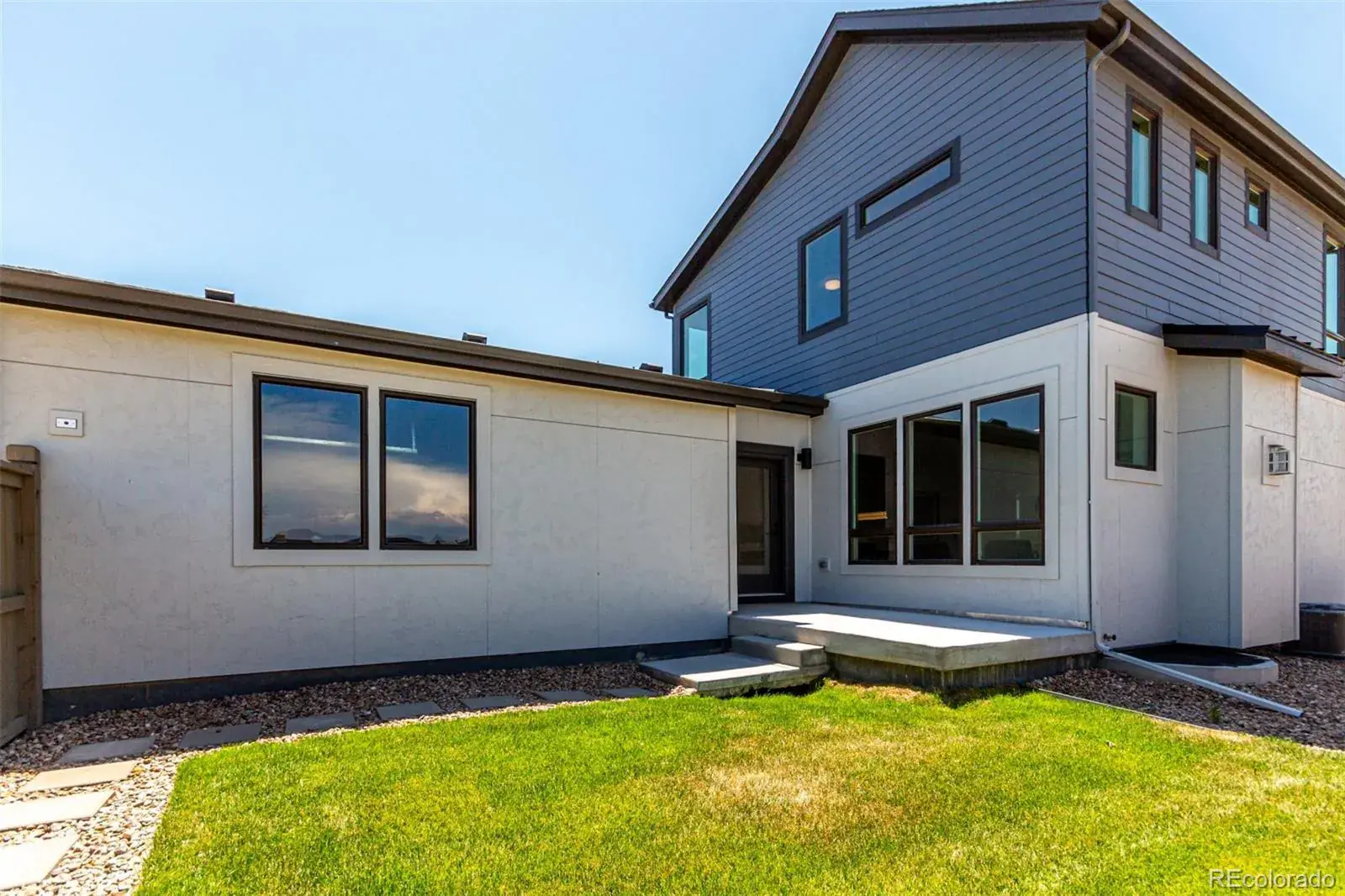5584 Moosehead Circle Longmont CO 80504 MLS #REC8435301 01142026050525 1600 37