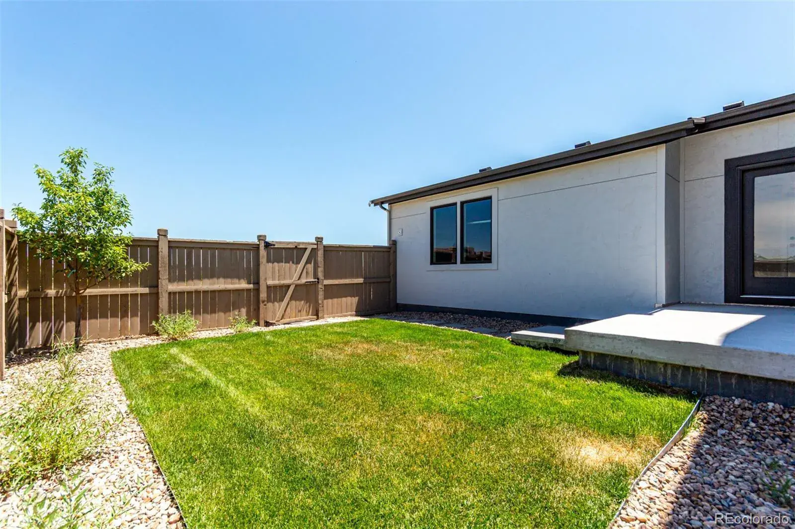 5584 Moosehead Circle Longmont CO 80504 MLS #REC8435301 01142026050525 1600 38