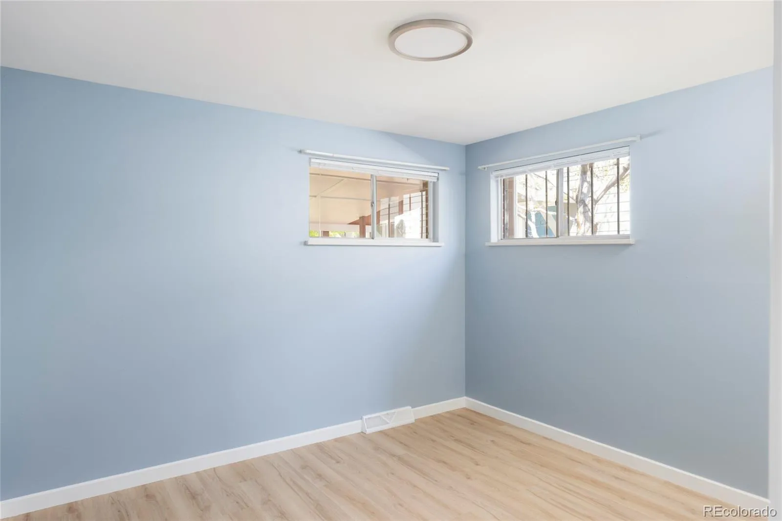 04222026222701 1600 21