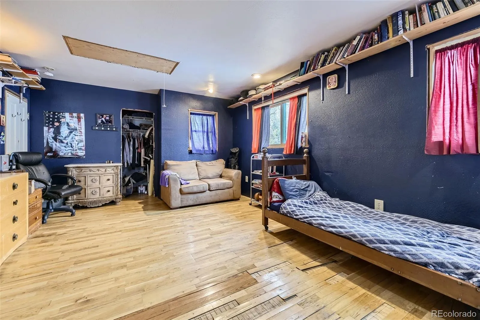 04042026223748 1600 16