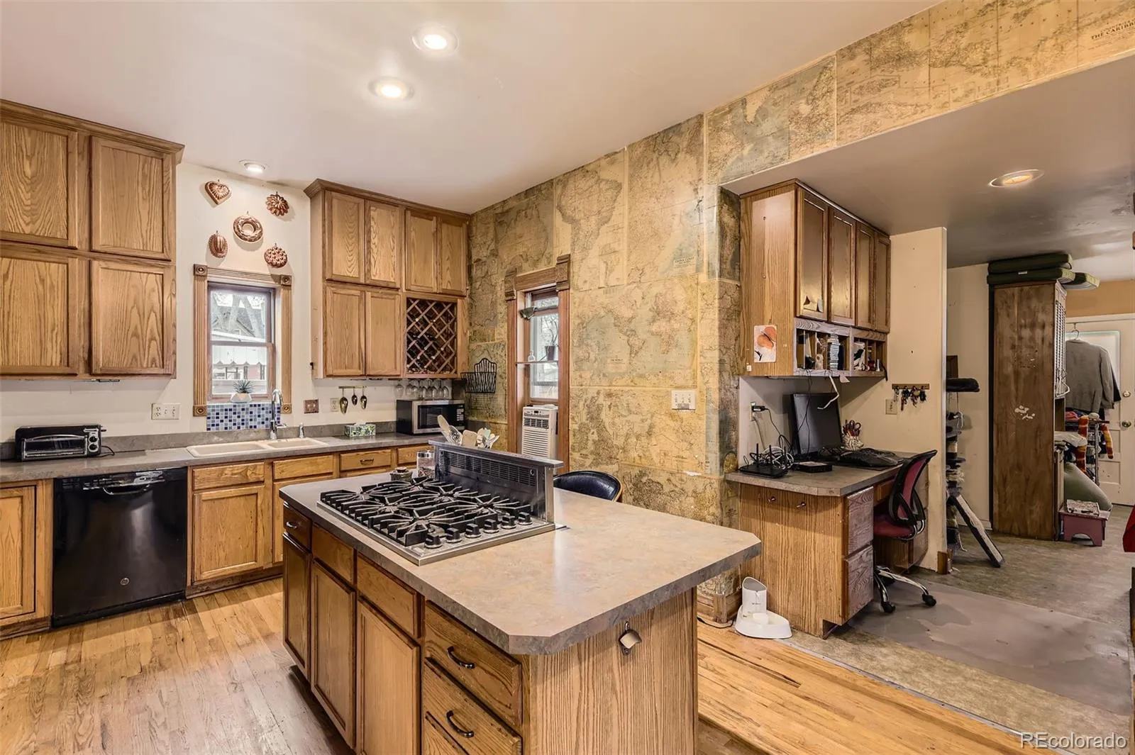 04042026223748 1600 8