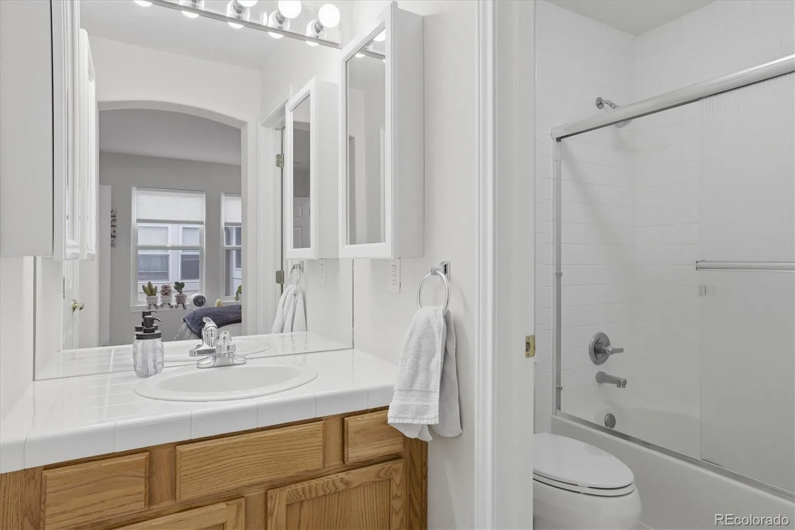 6607 S Forest Way #E Centennial CO 80121 | MLS #REC8438342 08252026215003 1600 21
