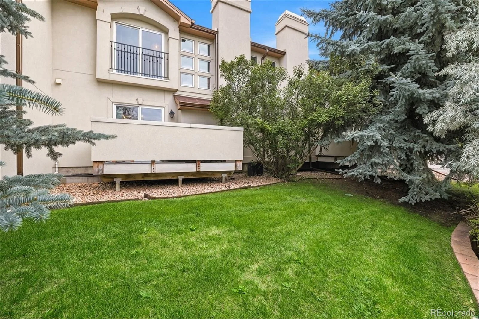 6607 S Forest Way #E Centennial CO 80121 | MLS #REC8438342 08252026215003 1600 28
