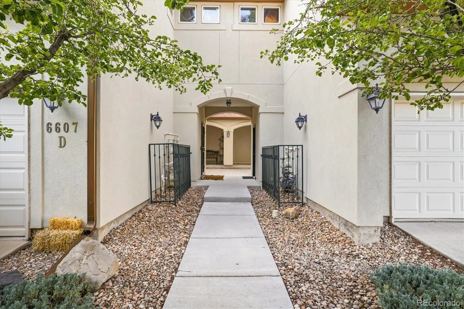 6607 S Forest Way #E Centennial CO 80121 | MLS #REC8438342 08252026215003 1600 30
