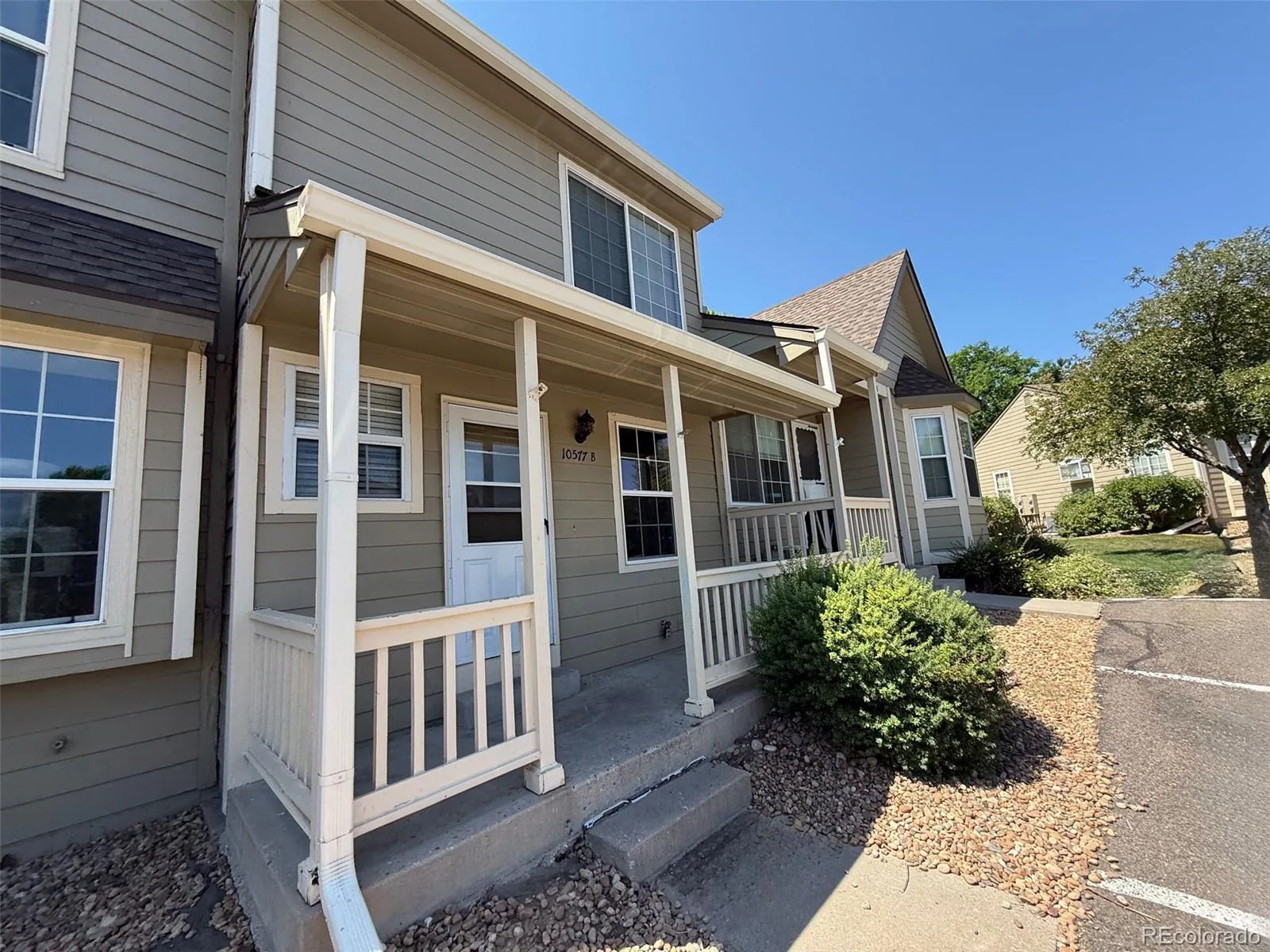 10577 W Maplewood Drive #B Littleton CO 80127 | MLS #REC8439525 08042026002952 1600 1