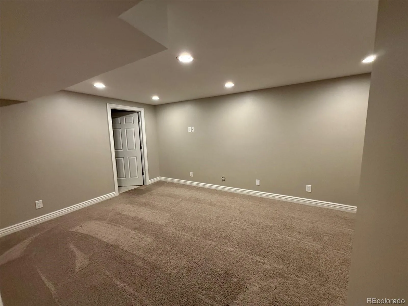 10577 W Maplewood Drive #B Littleton CO 80127 | MLS #REC8439525 08042026002952 1600 10