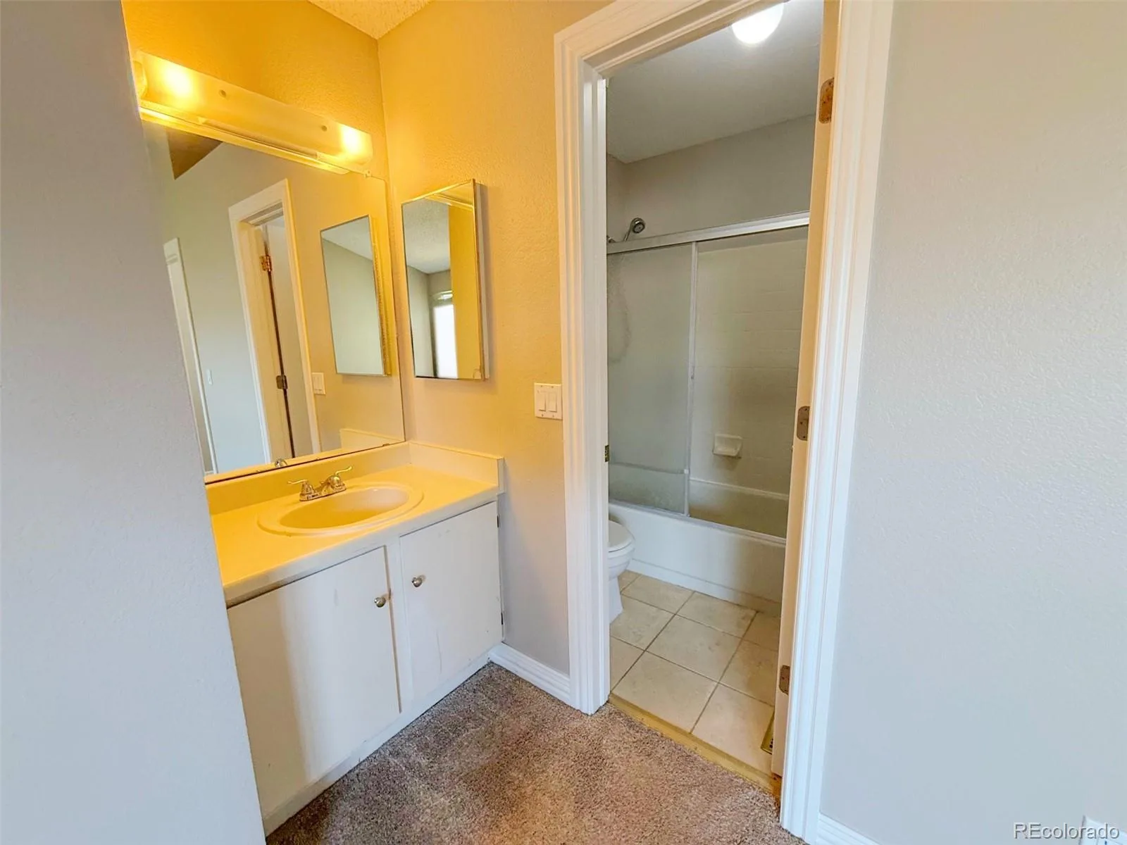 10577 W Maplewood Drive #B Littleton CO 80127 | MLS #REC8439525 08042026002952 1600 24