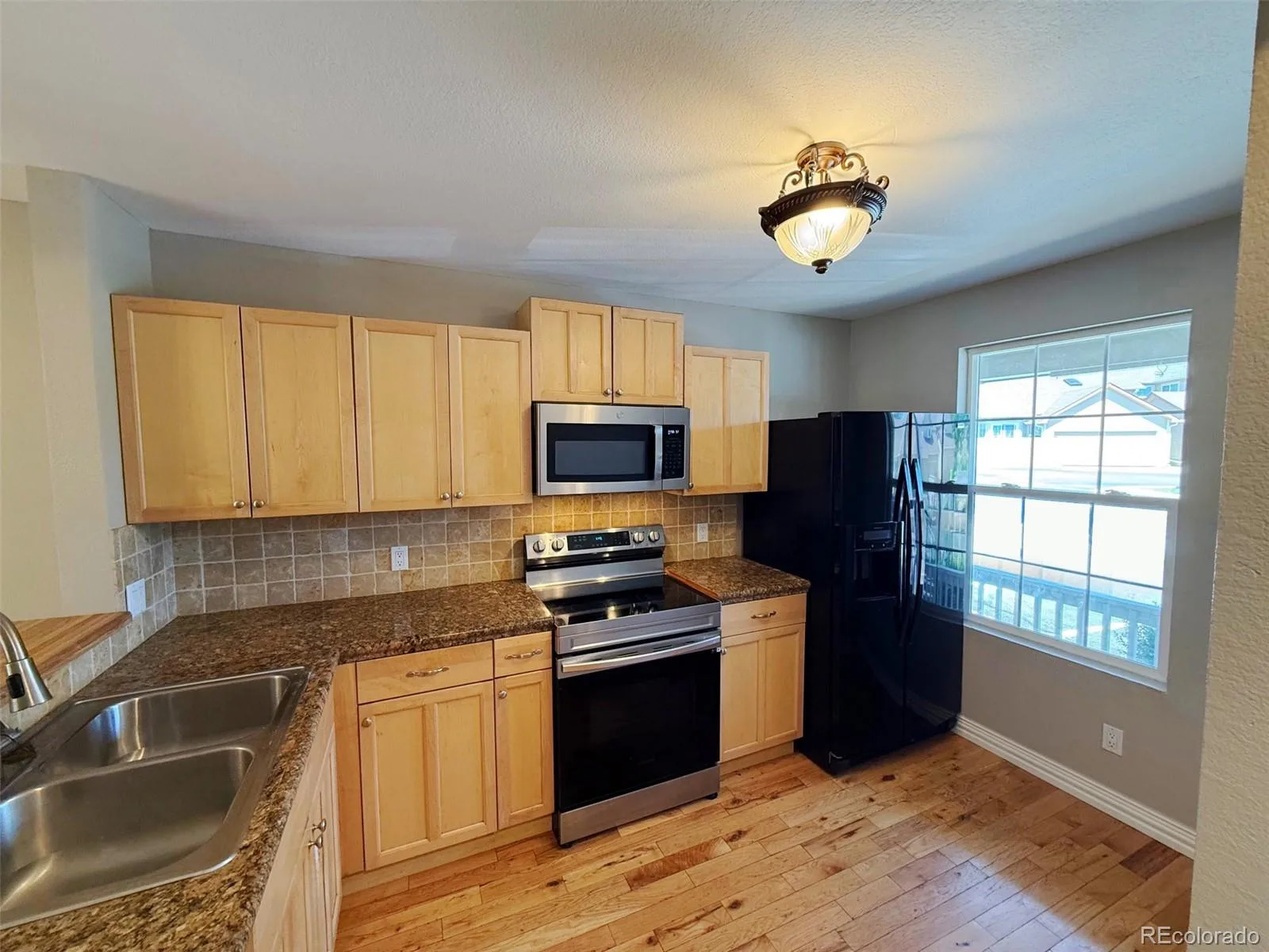 10577 W Maplewood Drive #B Littleton CO 80127 | MLS #REC8439525 08042026002952 1600 3