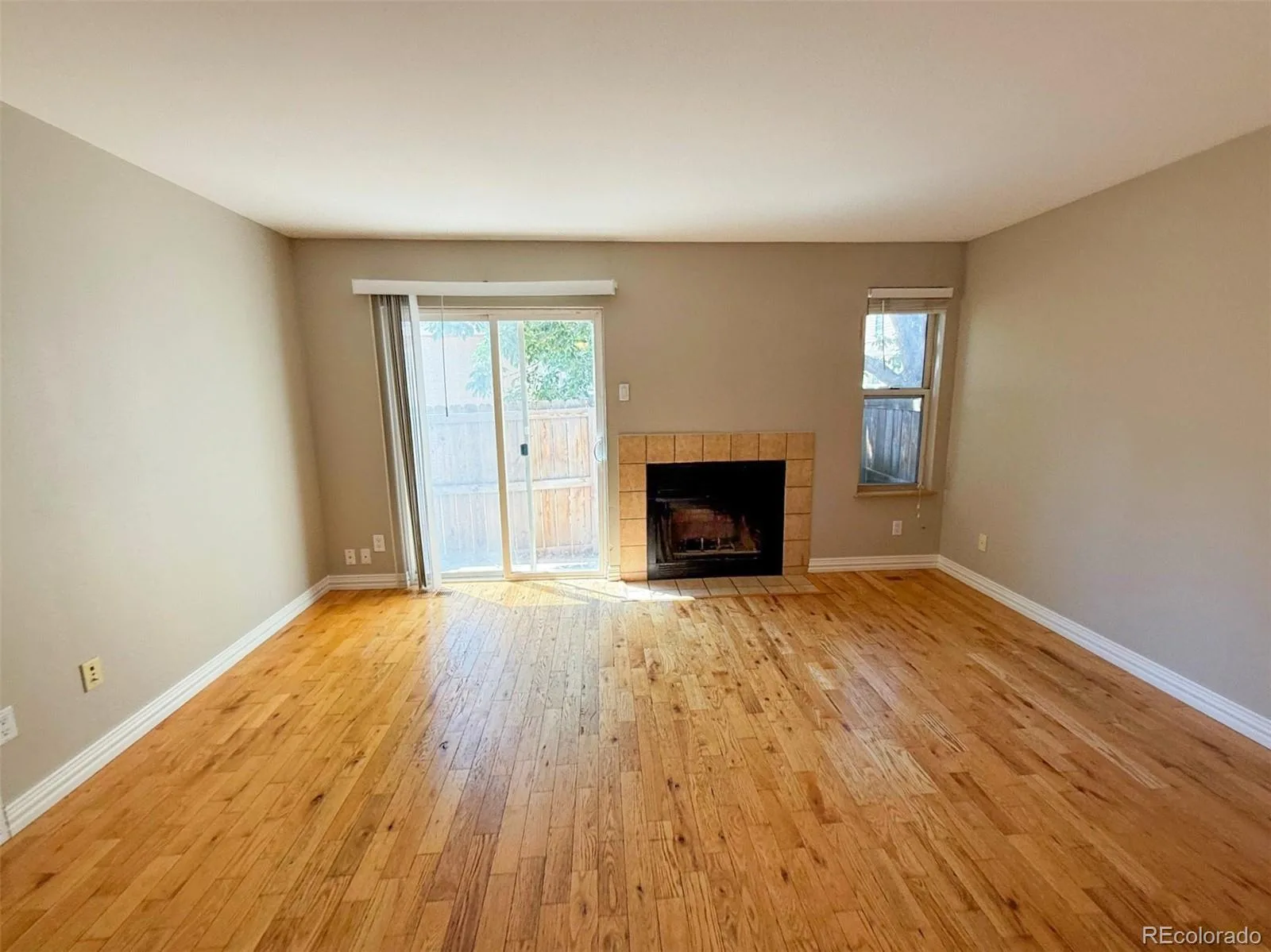 10577 W Maplewood Drive #B Littleton CO 80127 | MLS #REC8439525 08042026002952 1600 8