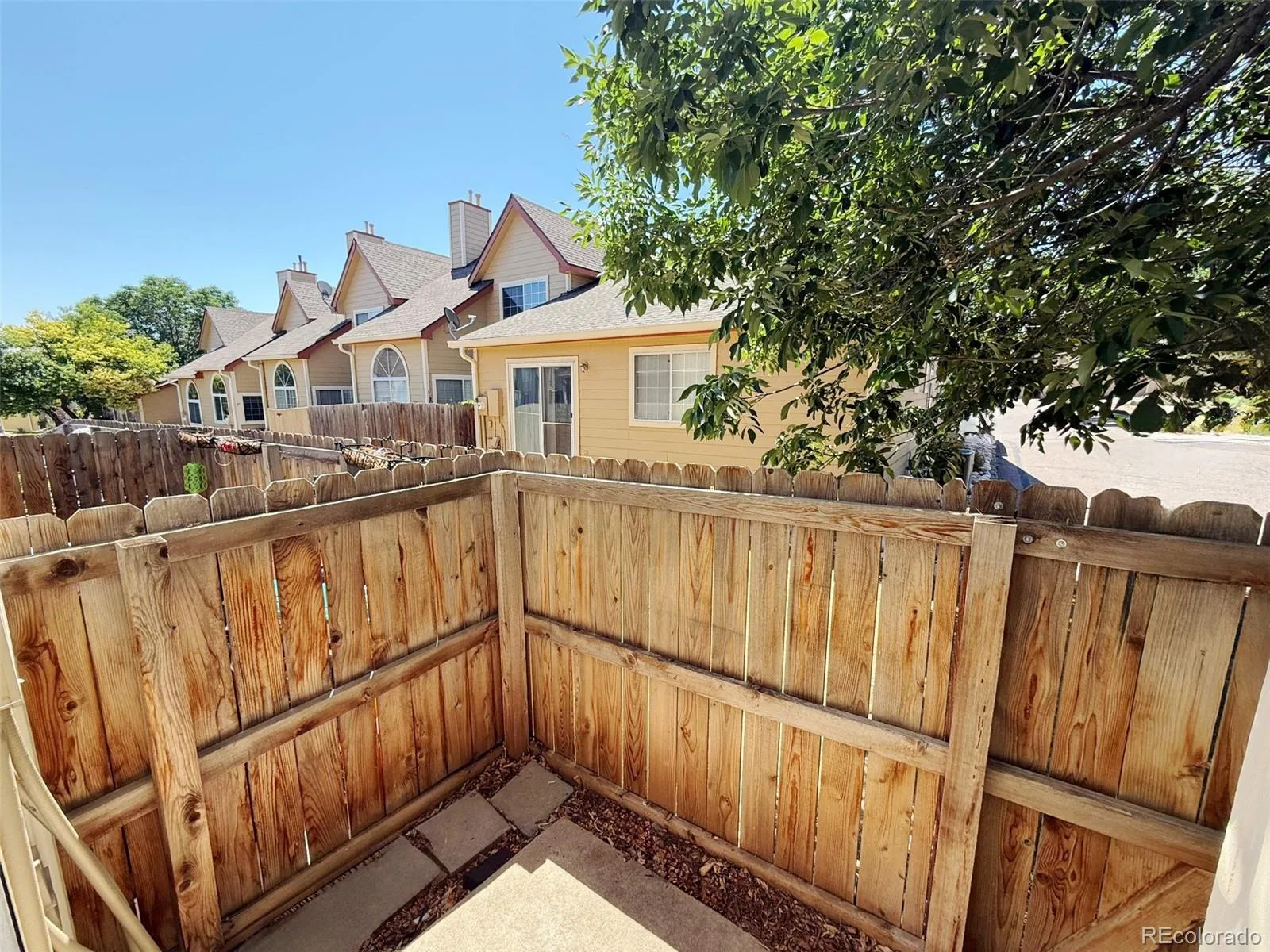 10577 W Maplewood Drive #B Littleton CO 80127 | MLS #REC8439525 08042026002952 1600 9