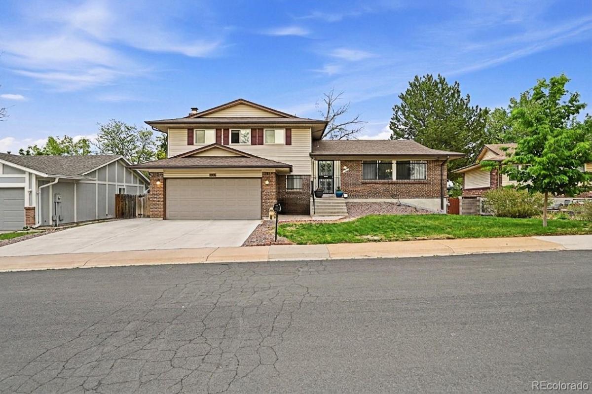 2662 S Quintero Way Aurora CO 80013 | MLS #REC8442195 MLS #REC8442195 image #0