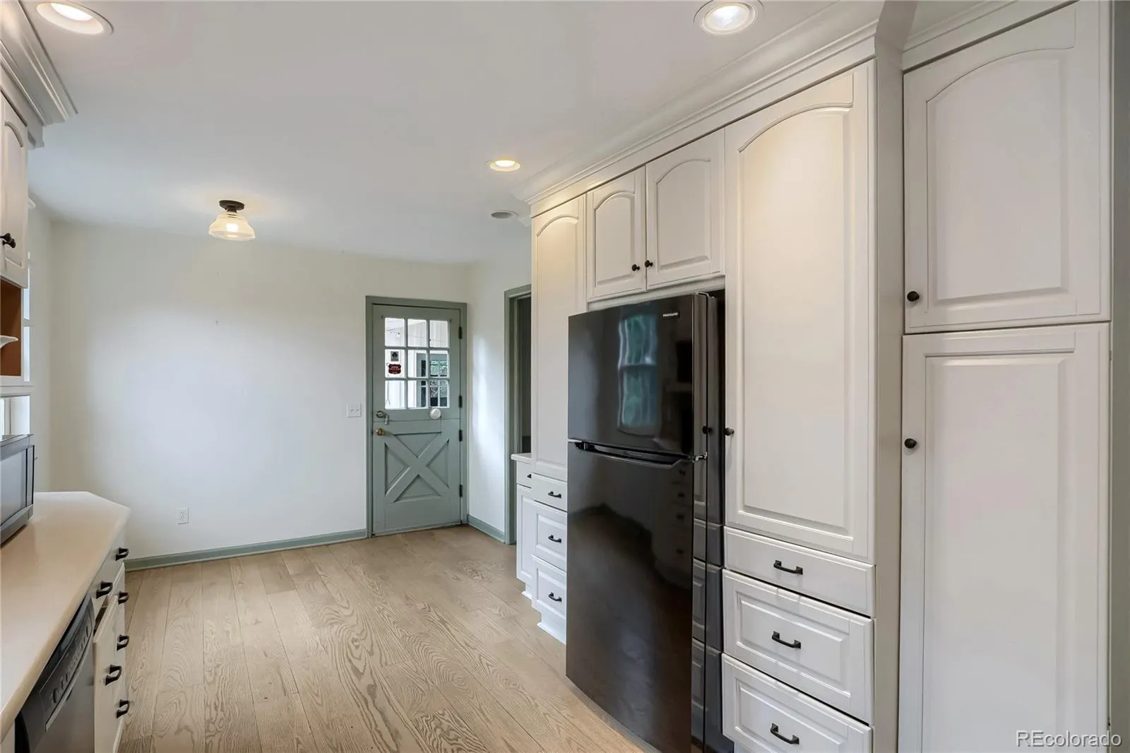 3320 S Locust Street Denver CO 80222 MLS #REC8442509 05202026223320 1600 10