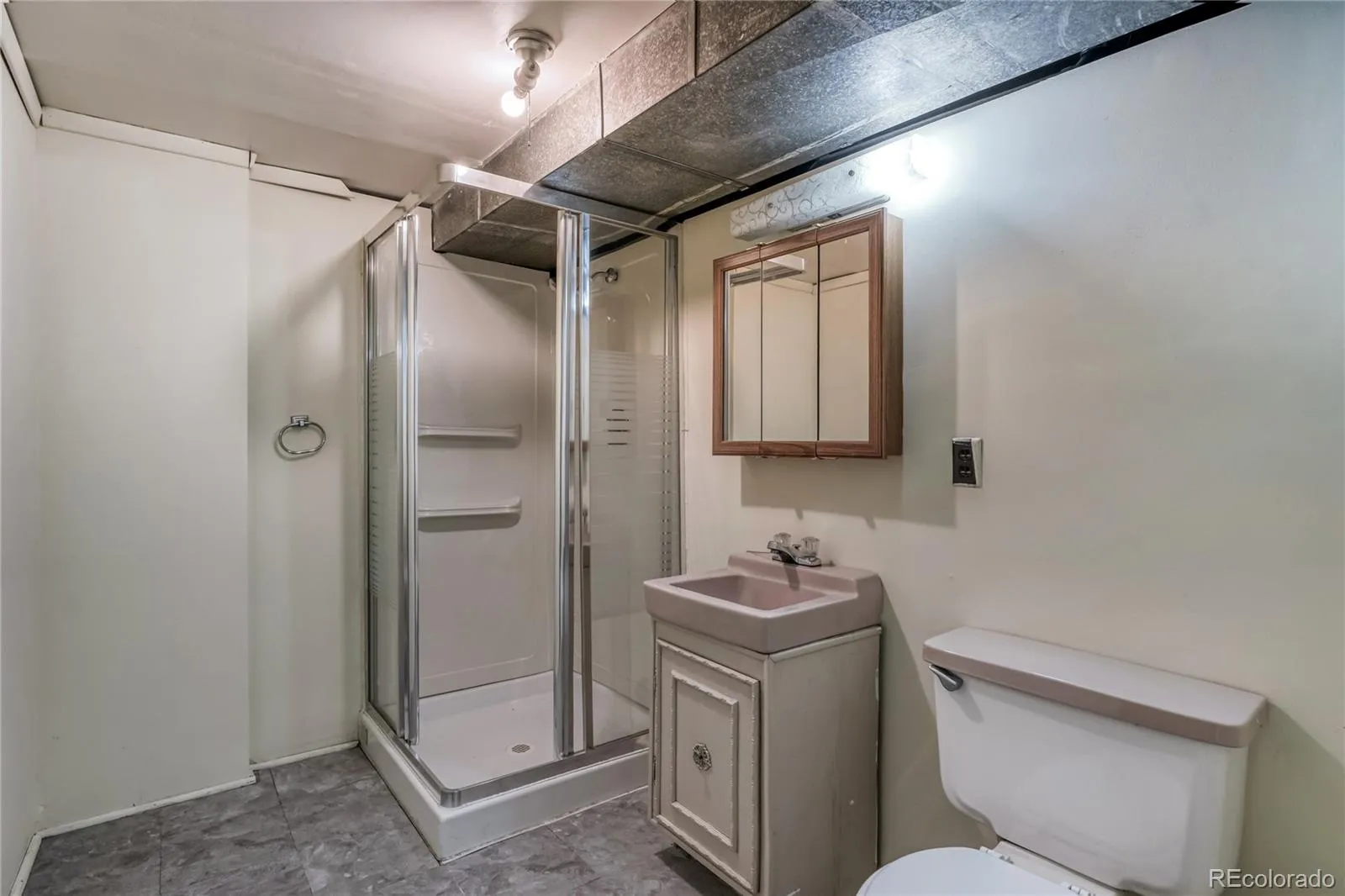 3320 S Locust Street Denver CO 80222 MLS #REC8442509 05202026223320 1600 19