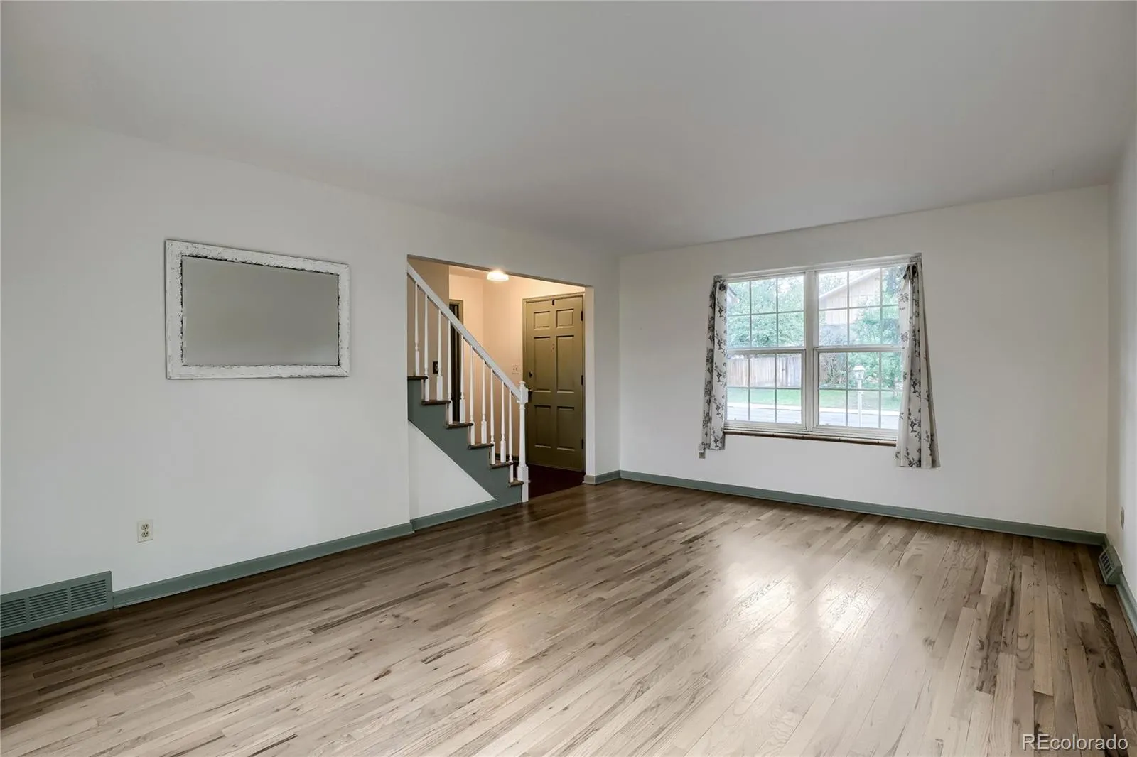 3320 S Locust Street Denver CO 80222 MLS #REC8442509 05202026223320 1600 4