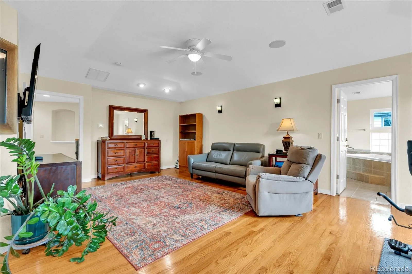 6493 S Sedalia Street Aurora CO 80016 MLS #REC8442780 05182026225645 1600 20