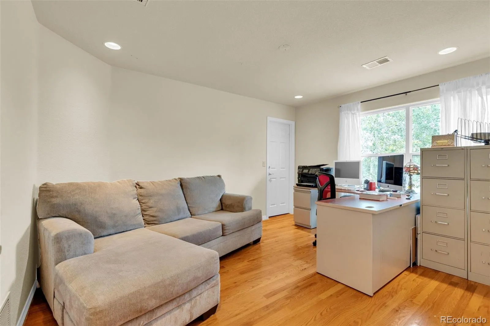 6493 S Sedalia Street Aurora CO 80016 MLS #REC8442780 05182026225645 1600 28