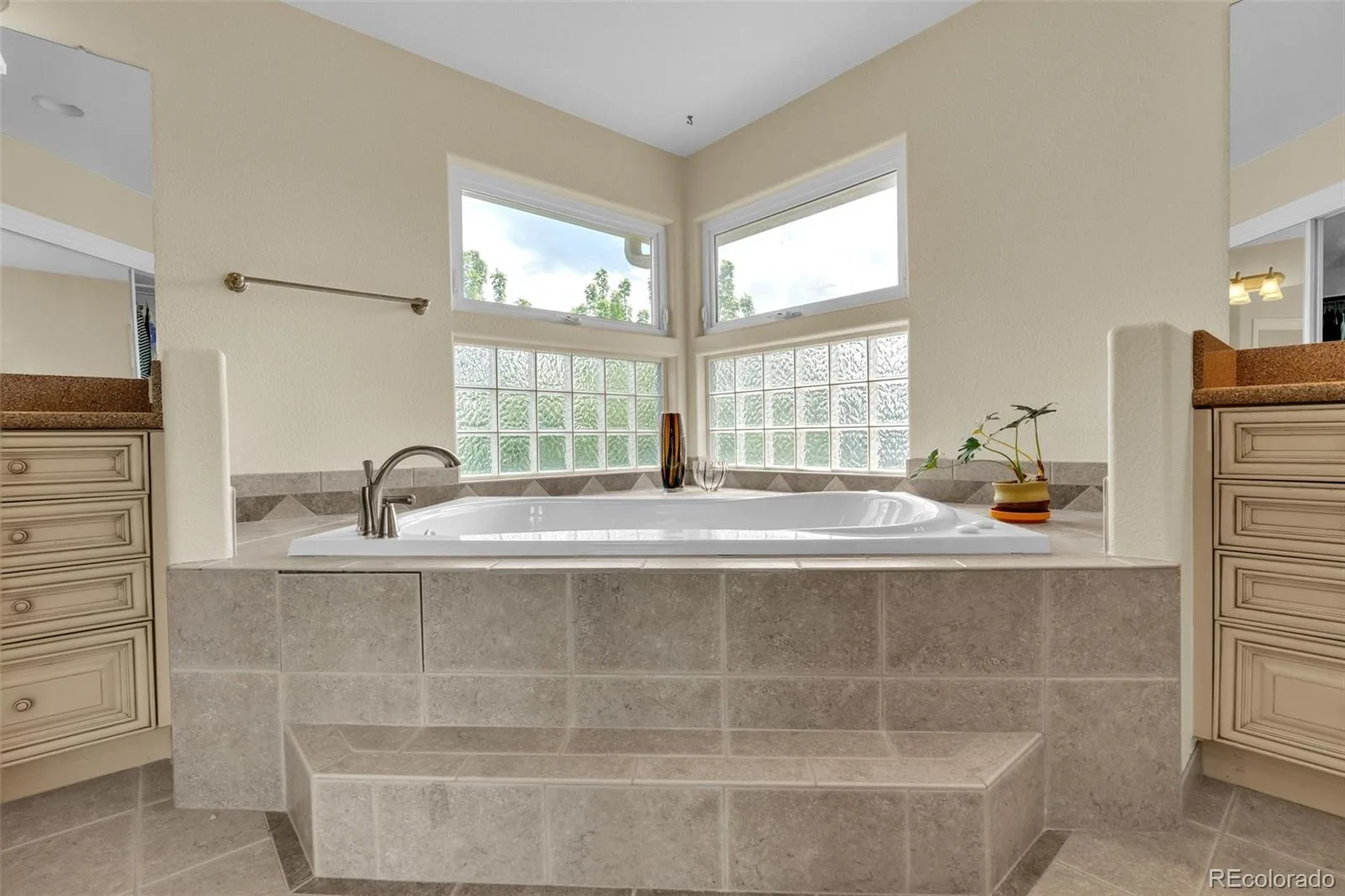 6493 S Sedalia Street Centennial CO 80016 MLS #REC8442780 06252026220233 1600 22