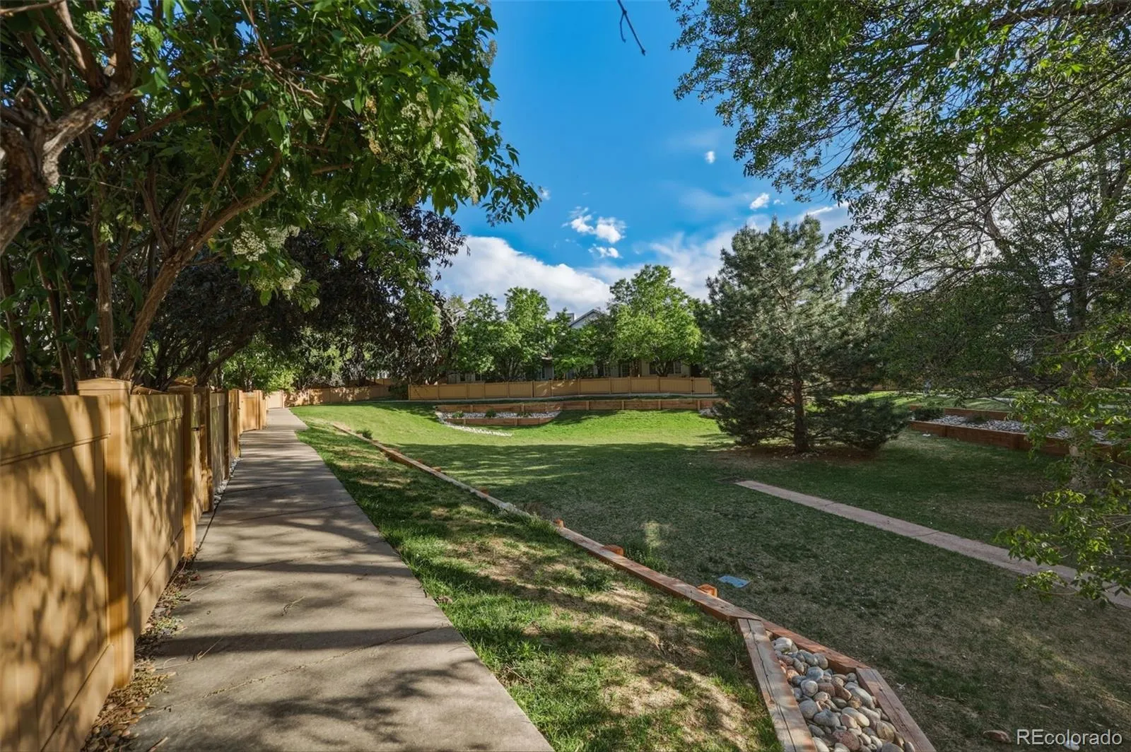 12474 E Tennessee Circle Aurora CO 80012 | MLS #REC8443064 05202026001347 1600 24