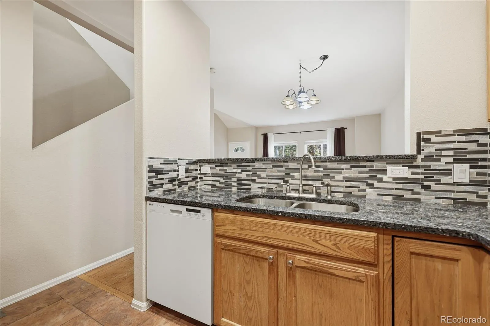 12474 E Tennessee Circle Aurora CO 80012 | MLS #REC8443064 05202026001347 1600 6