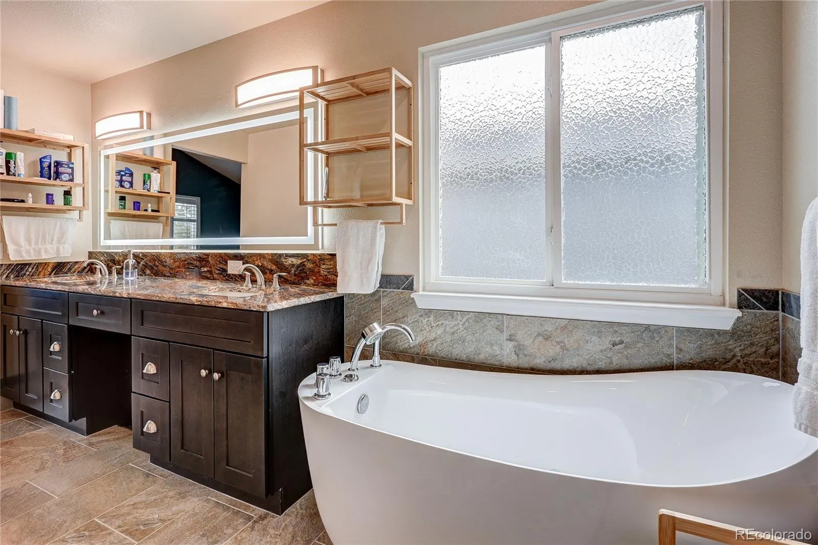 17808 E Oakwood Lane Aurora CO 80016 MLS #REC8444065 04302026010524 1600 26