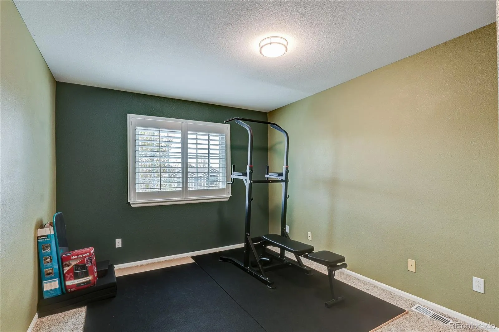 17808 E Oakwood Lane Aurora CO 80016 MLS #REC8444065 04302026010524 1600 36
