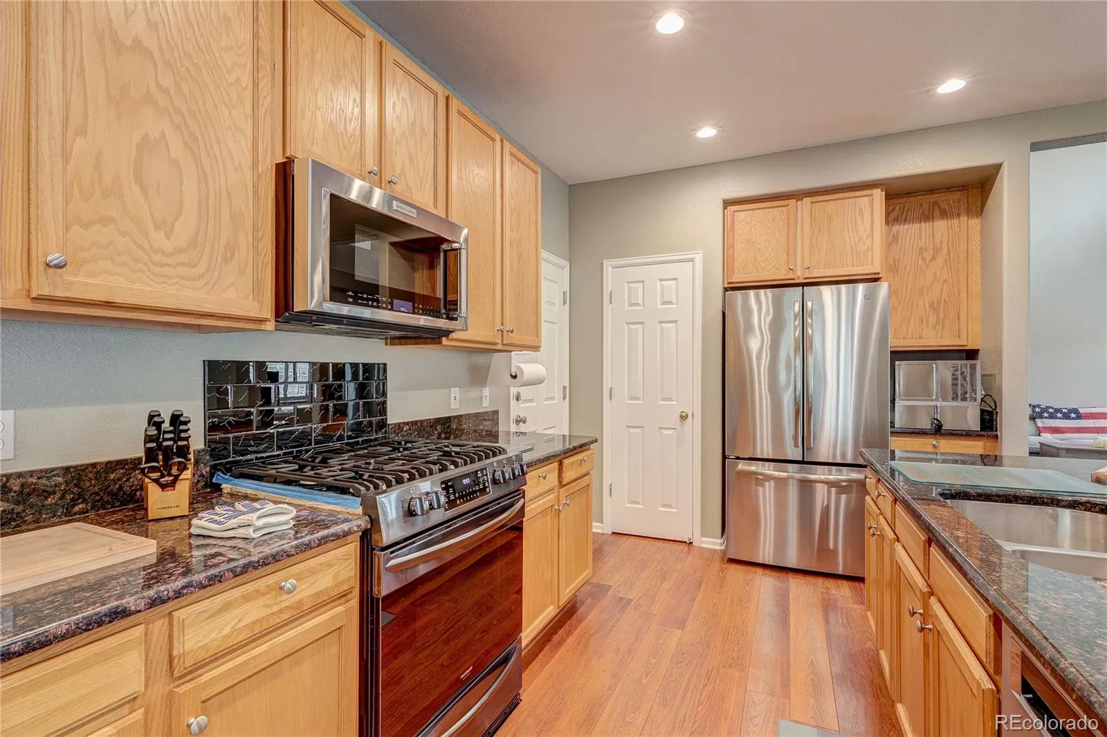 17808 E Oakwood Lane Aurora CO 80016 MLS #REC8444065 04302026010524 1600 9