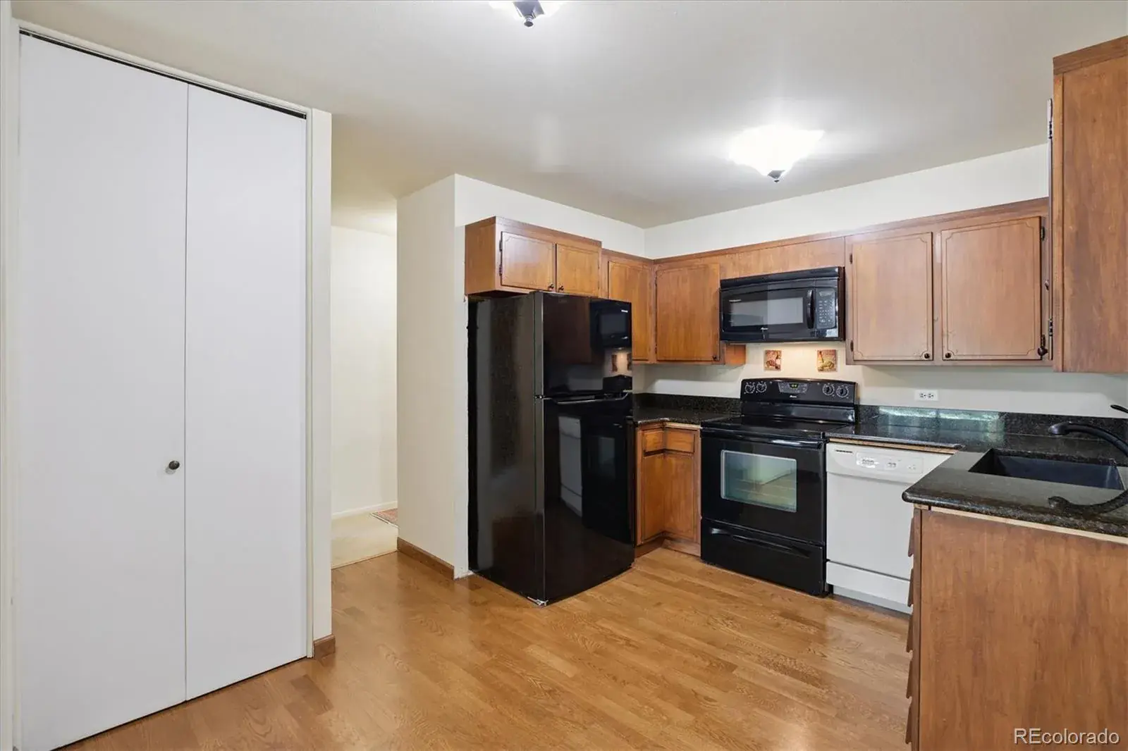 725 S Clinton Street #2B Denver CO 80247 | MLS #REC8445602 07222025143455 1600 6