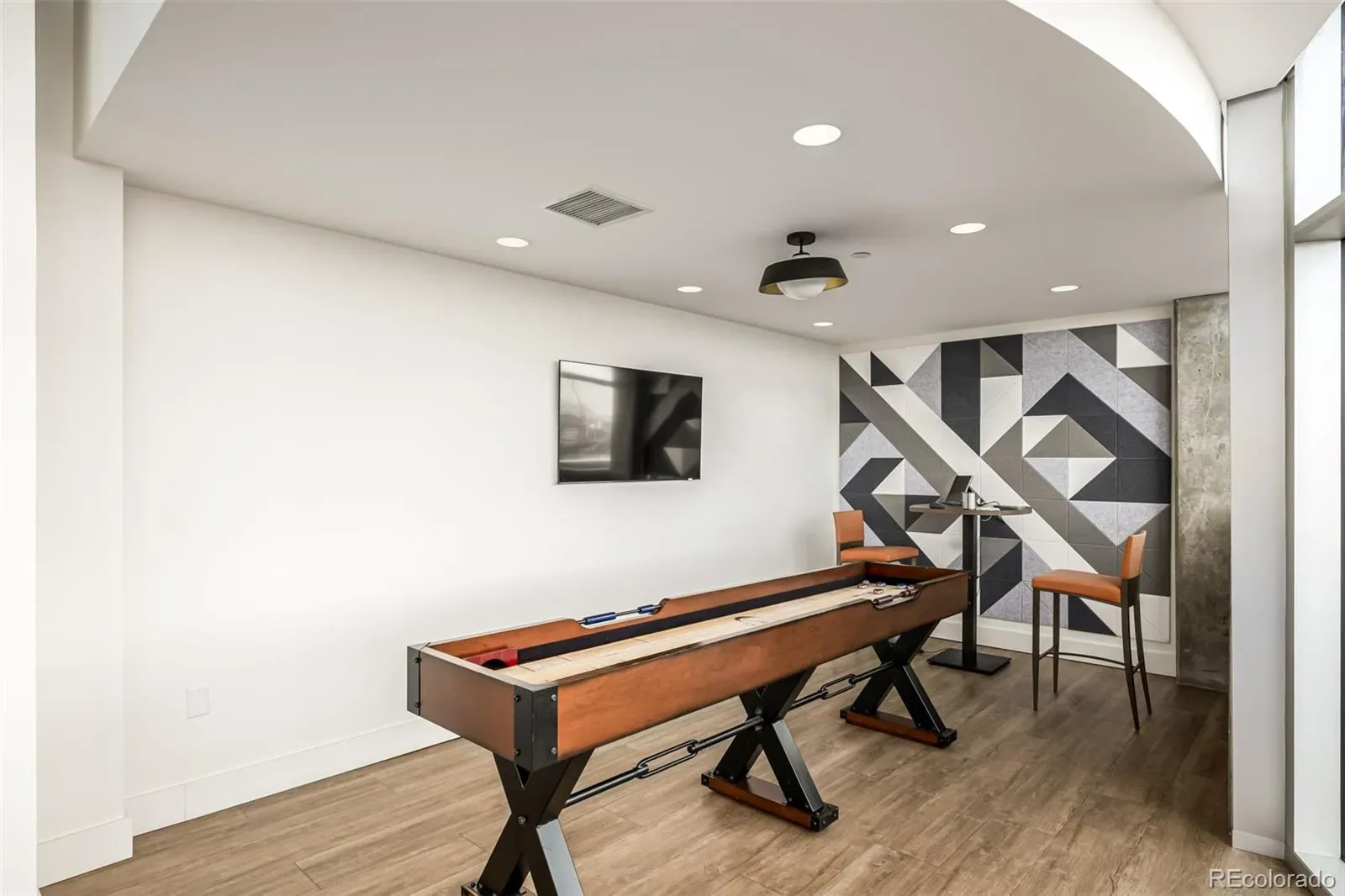 03182026185237 1600 32