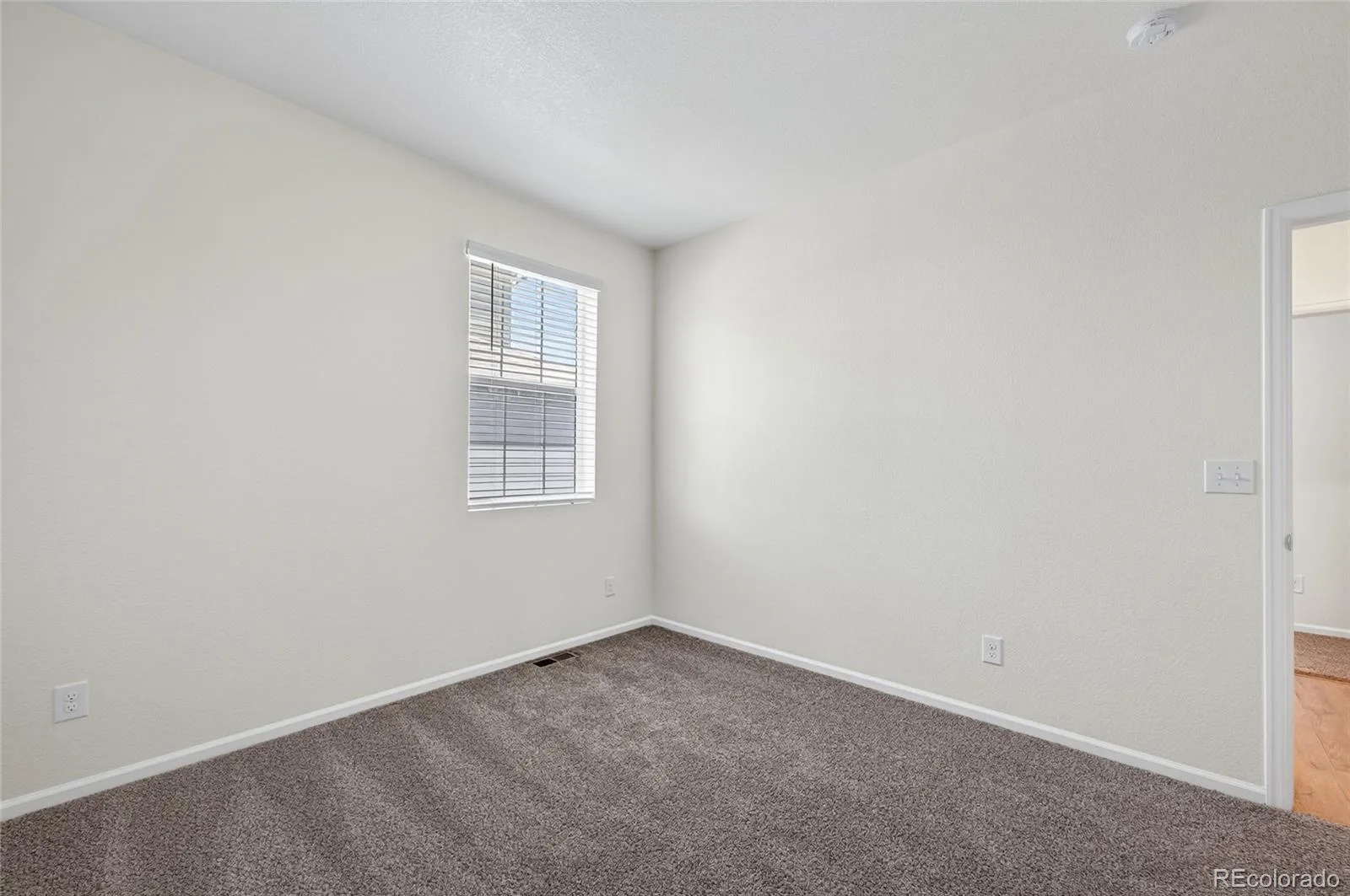 5921 Plains End Court Castle Rock CO 80104 | MLS #REC8446251 06052026031728 1600 26