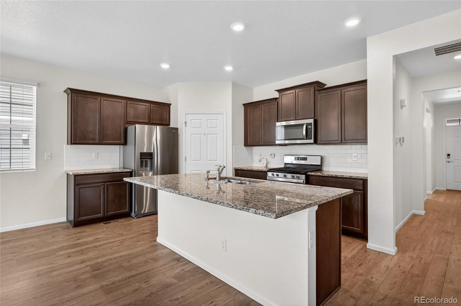 5921 Plains End Court Castle Rock CO 80104 | MLS #REC8446251 06052026031728 1600 6