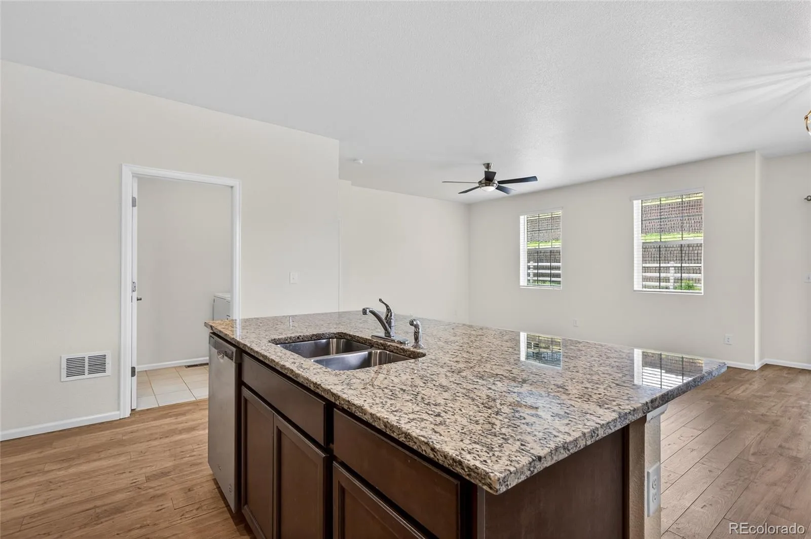5921 Plains End Court Castle Rock CO 80104 | MLS #REC8446251 06052026031728 1600 8