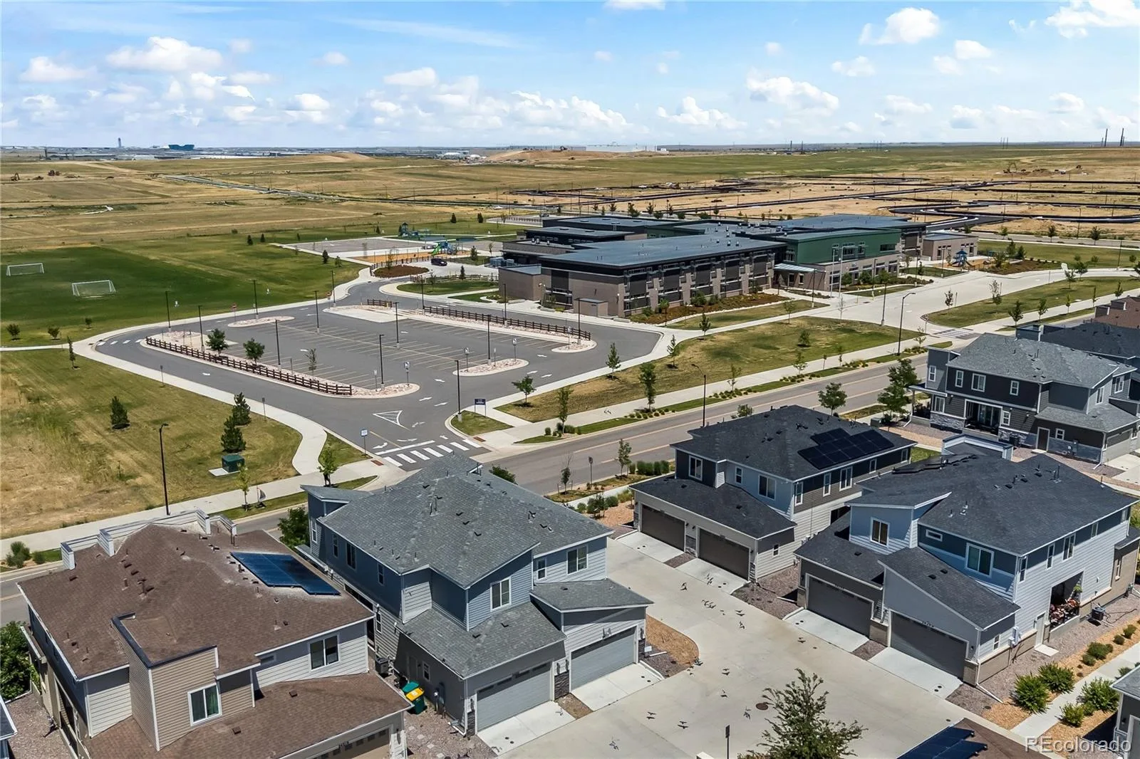 24223 E 41st Avenue Aurora CO 80019 | MLS #REC8446391 08242026175928 1600 33