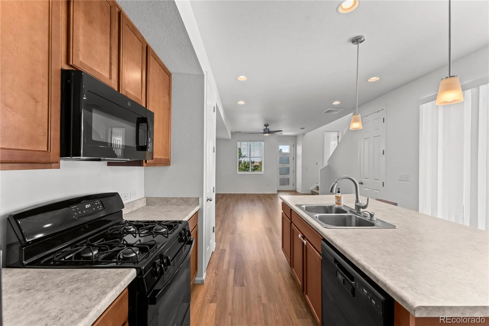 24223 E 41st Avenue Aurora CO 80019 | MLS #REC8446391 08242026175928 1600 7