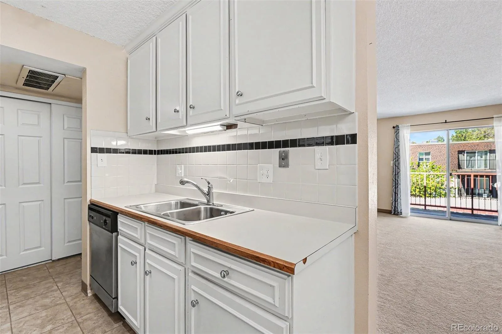 7755 E Quincy Avenue #302 #A6 Denver CO 80237 MLS #REC8448515 06012026230538 1600 4