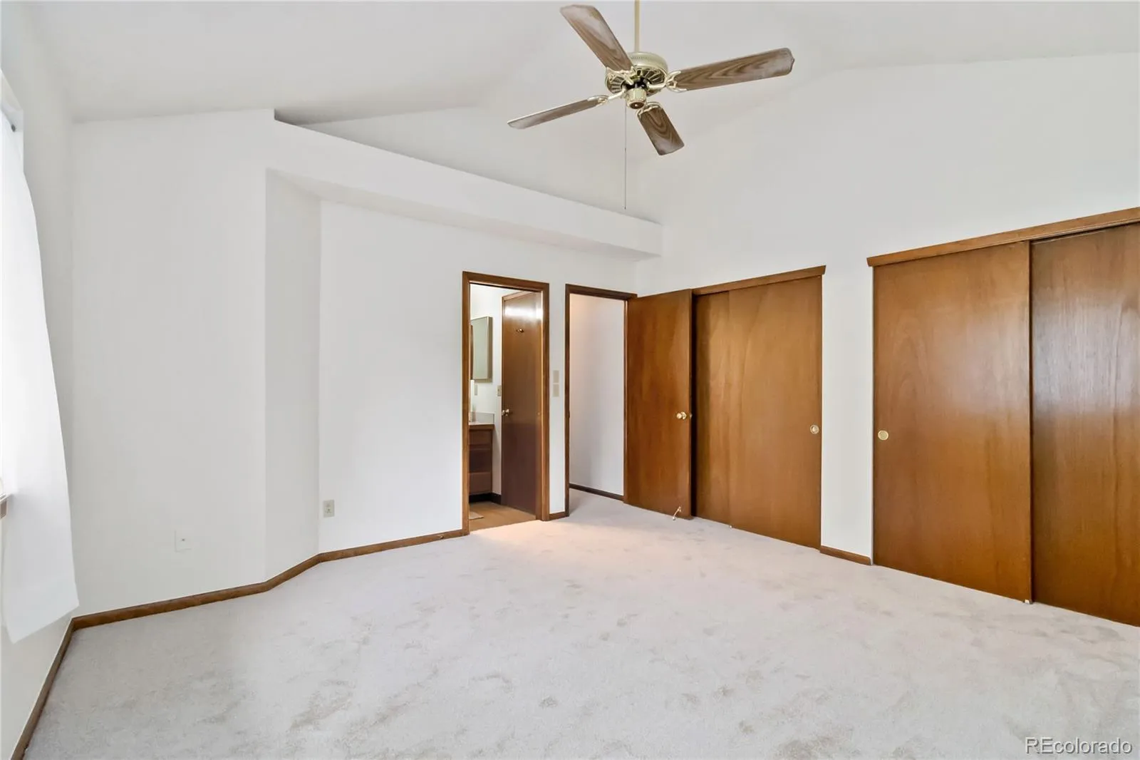 2136 S Scranton Way Aurora CO 80014 MLS #REC8449564 04162026003649 1600 11
