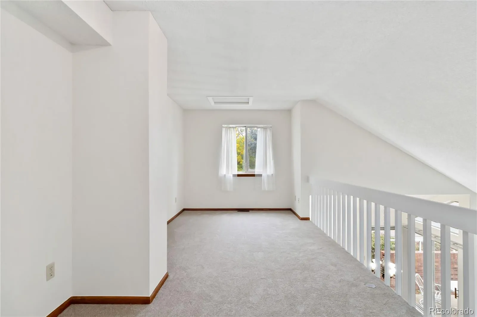 2136 S Scranton Way Aurora CO 80014 MLS #REC8449564 04162026003649 1600 13