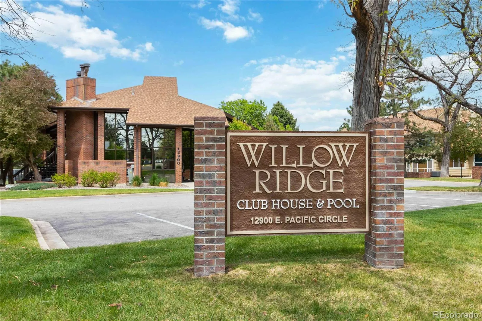 2136 S Scranton Way Aurora CO 80014 MLS #REC8449564 04162026003649 1600 18