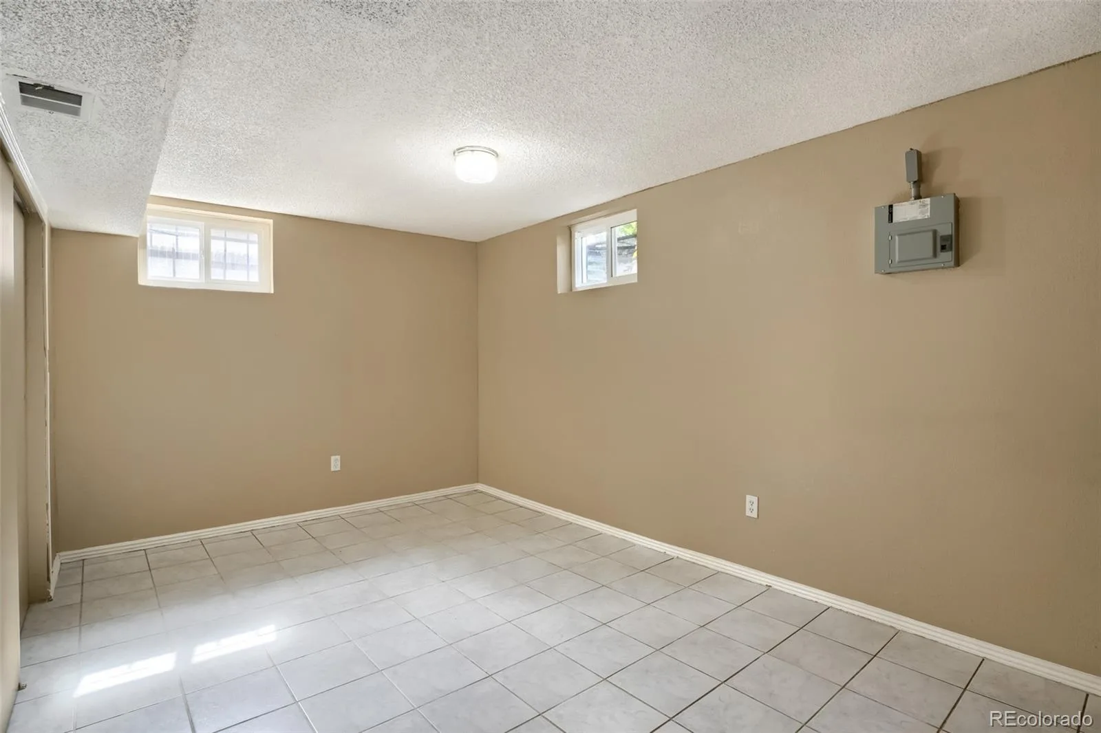 2747 S Quay Way Denver CO 80227 | MLS #REC8450626 10072026213928 1600 7