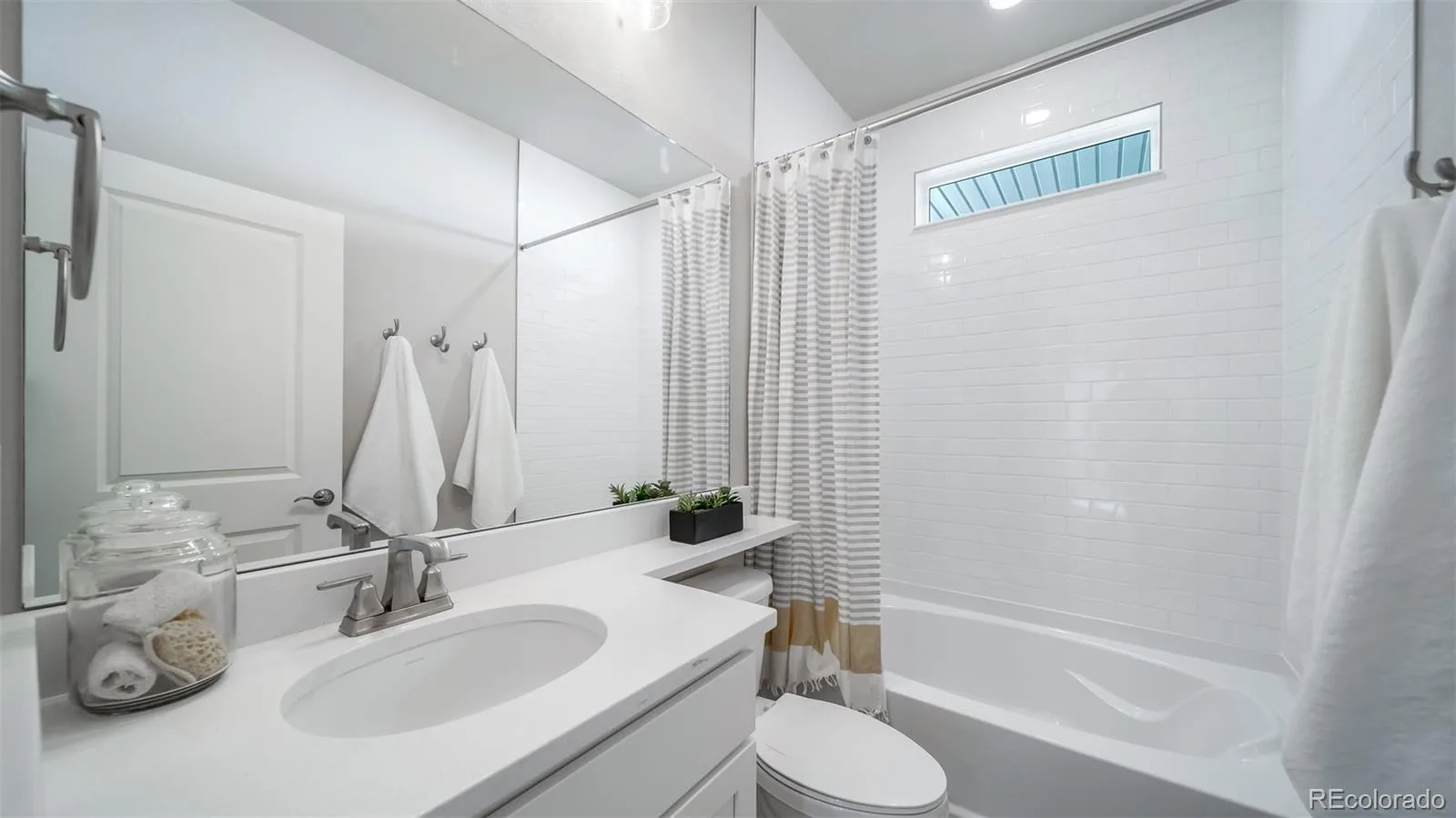 5170 N Quatar Street Aurora CO 80019 | MLS #REC8450771 08192026174928 1600 27