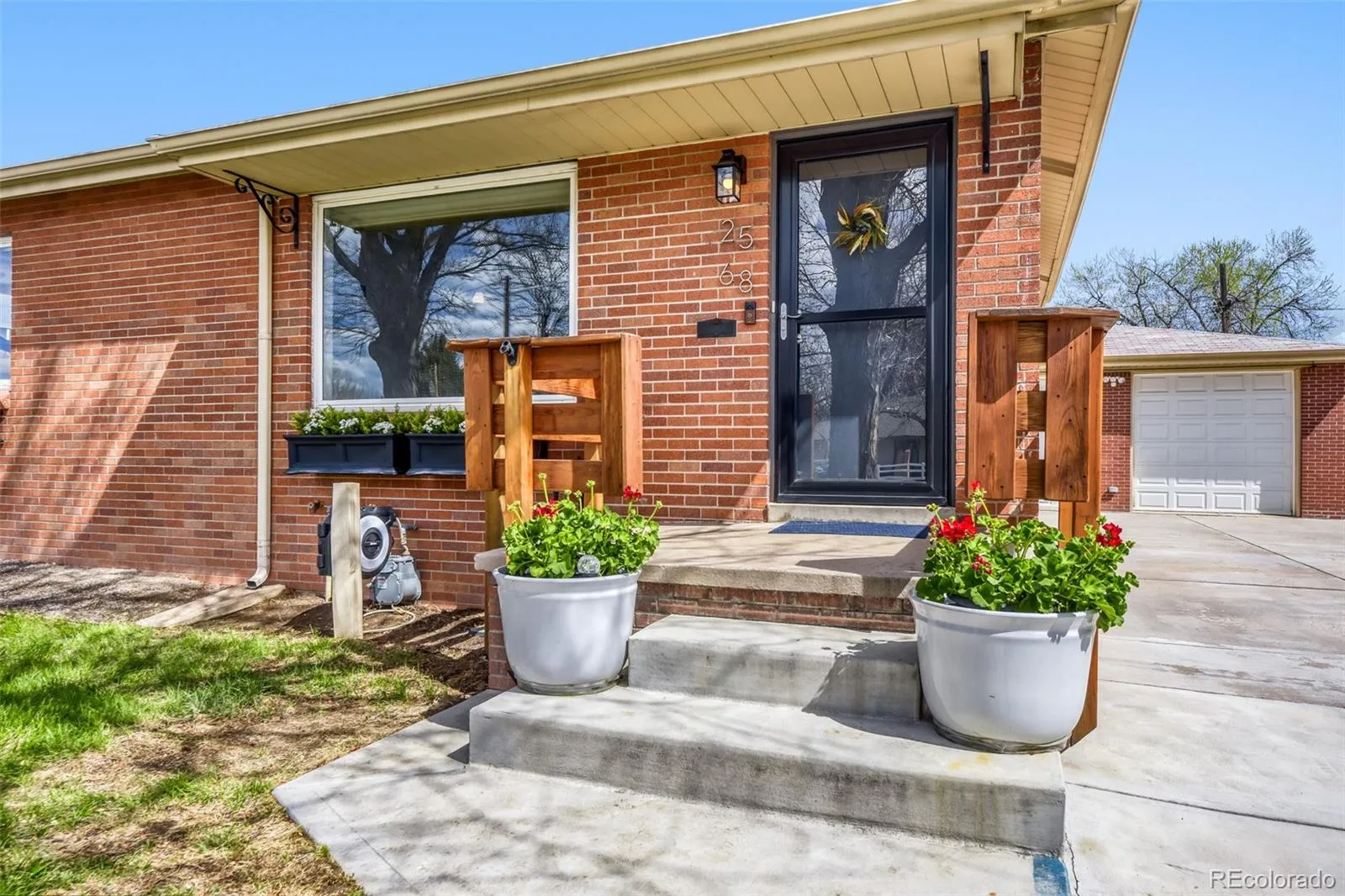 04032026221047 1600 1