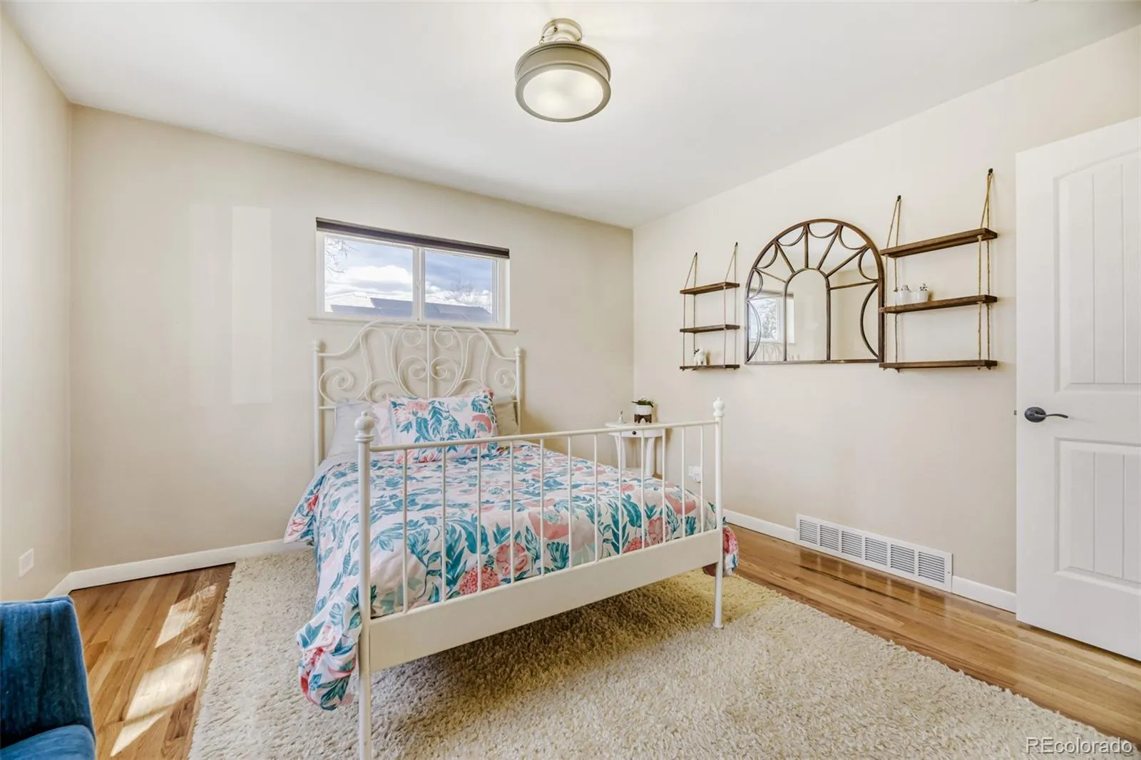 04032026221047 1600 8