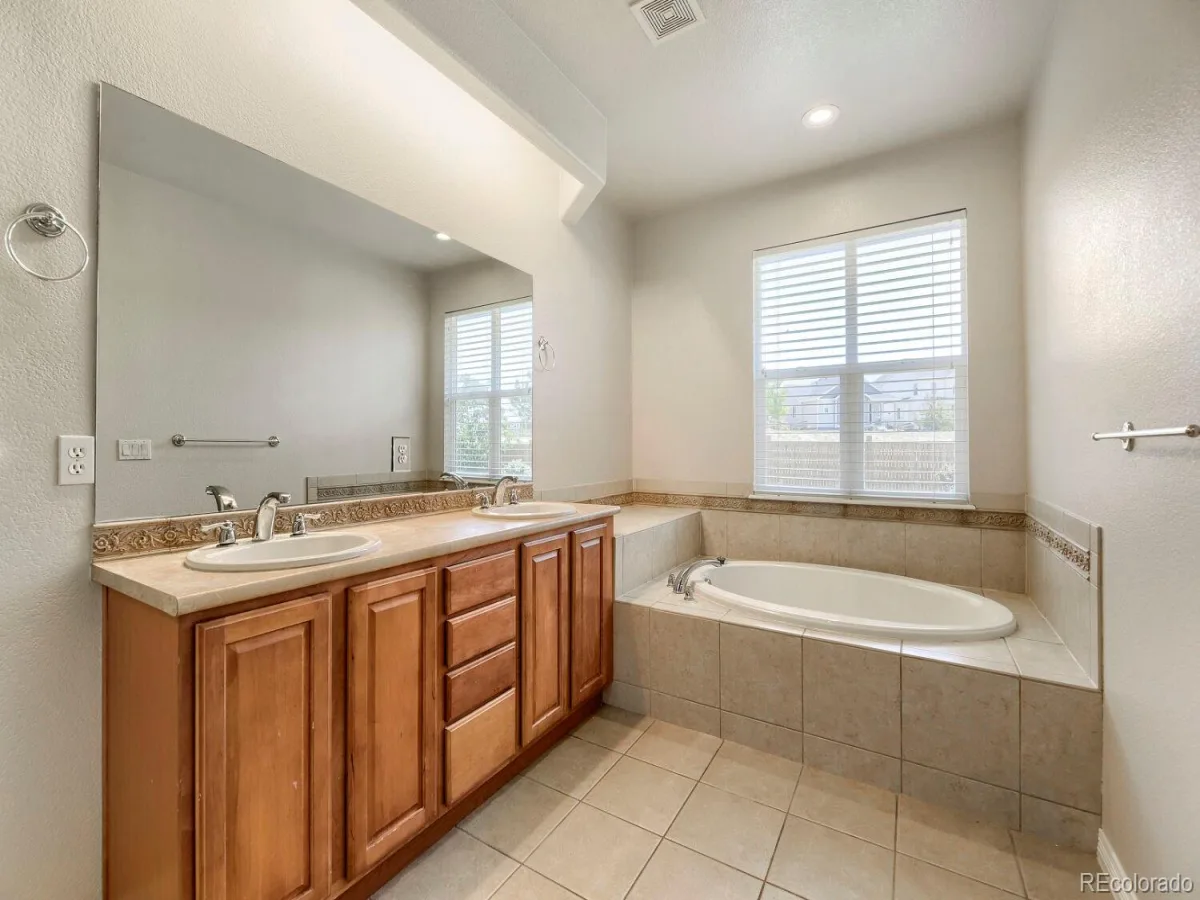 17792 E 98th Way Commerce City CO 80022 | MLS #REC8452858 08012026002532 1200 23