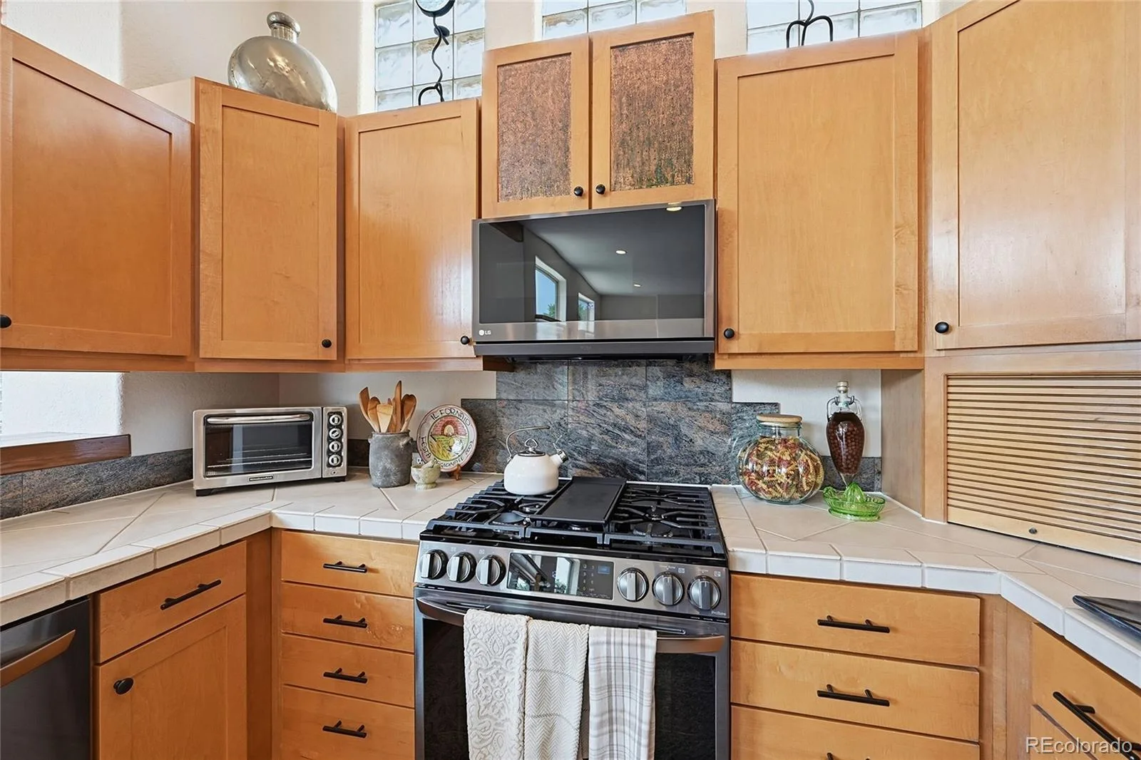 10606 Brown Fox Trail Littleton CO 80125 | MLS #REC8454167 08092026162351 1600 8