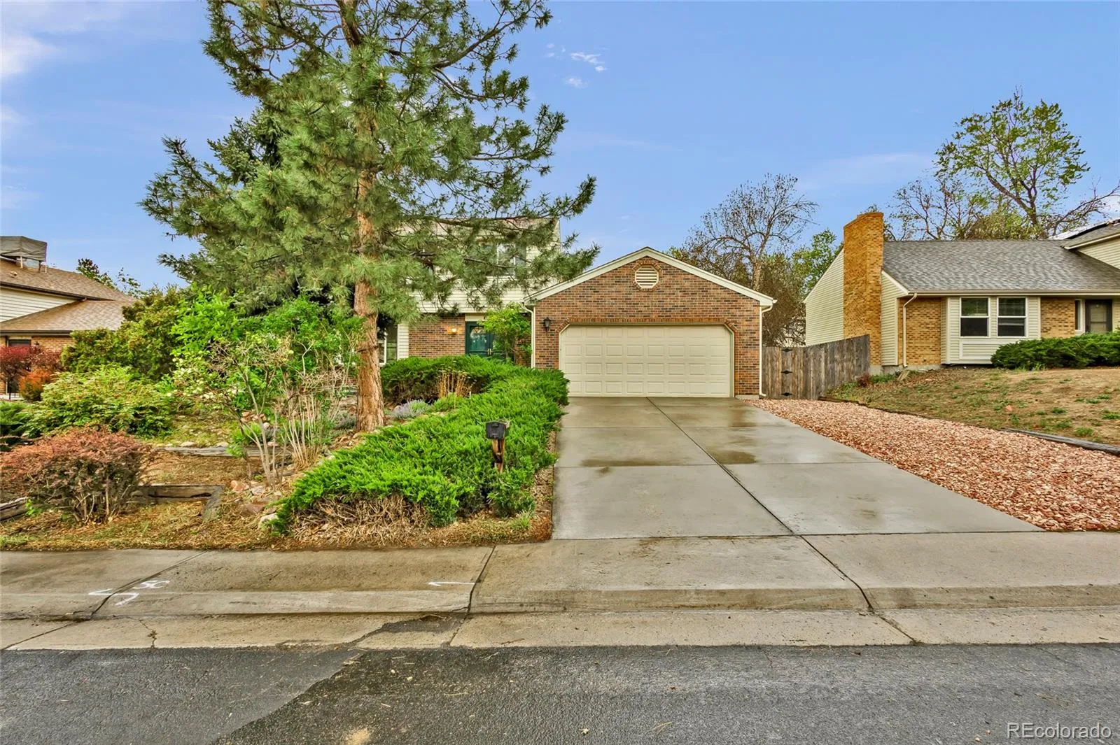 14702 E Evans Avenue Aurora CO 80014 MLS #REC8455030 04302026183213 1600 31