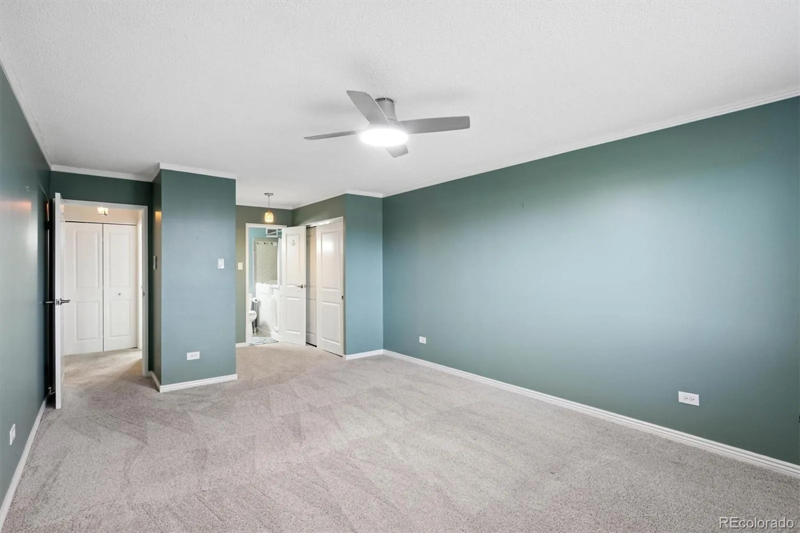 690 S Alton Way #6C Denver CO 80247 MLS #REC8457585 05212026192200 1600 14