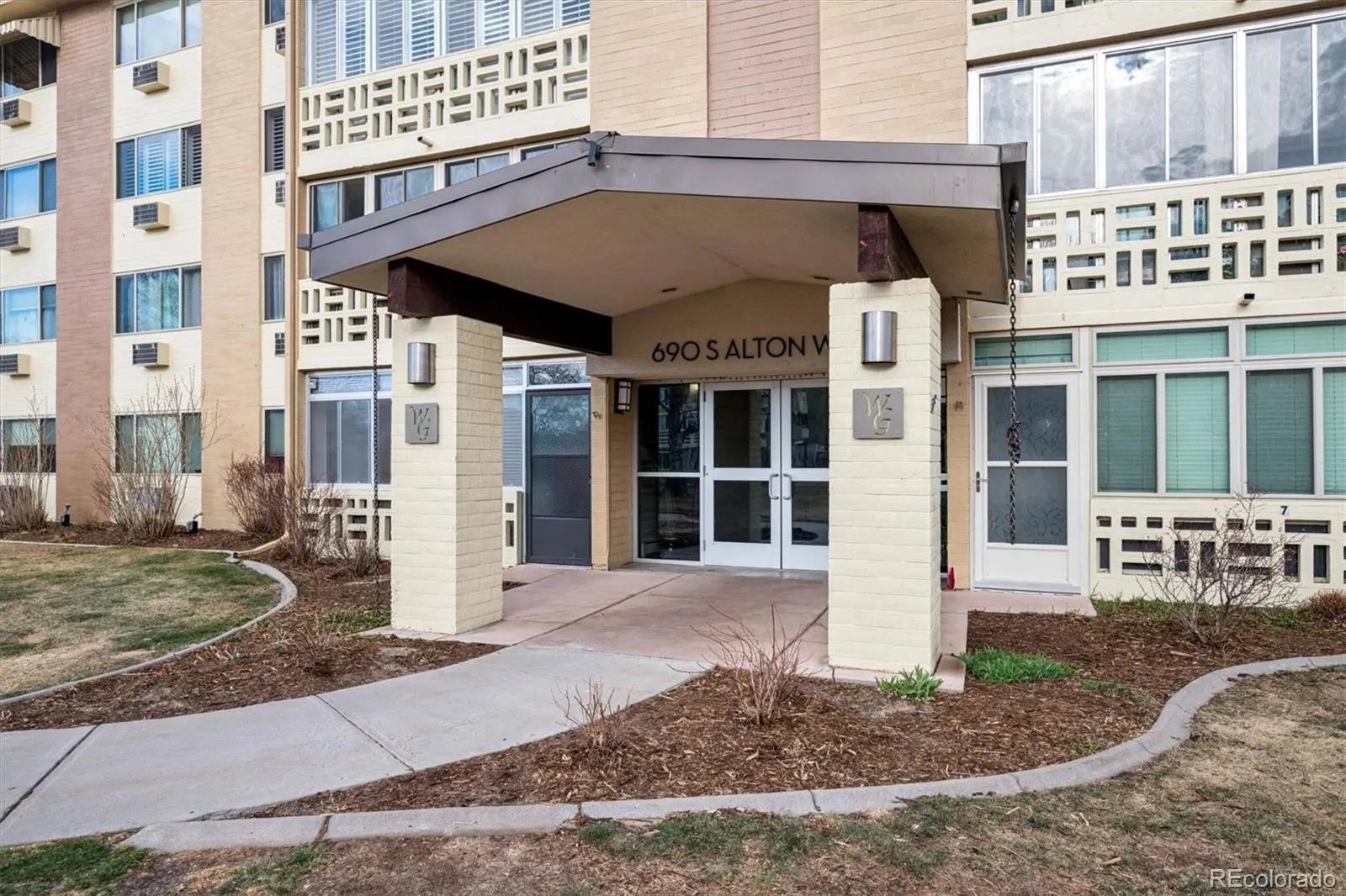 690 S Alton Way #6C Denver CO 80247 MLS #REC8457585 05212026192200 1600 22